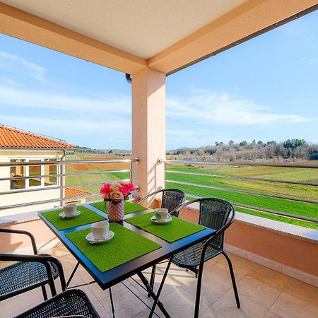 Stancija Amorozo 5 - Apartment N. 7 Πόρετς Εξωτερικό φωτογραφία