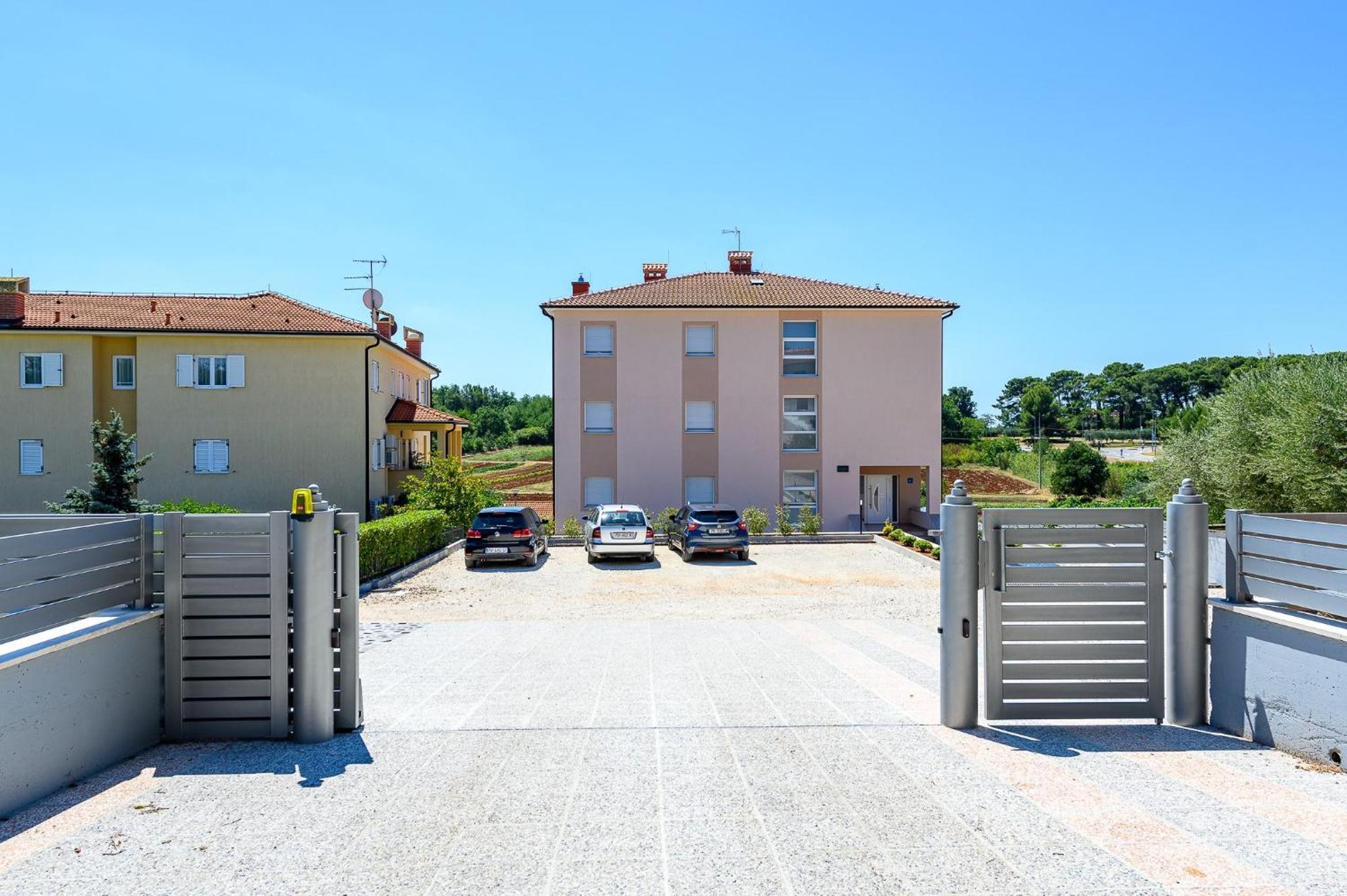 Stancija Amorozo 5 - Apartment N. 7 Πόρετς Εξωτερικό φωτογραφία