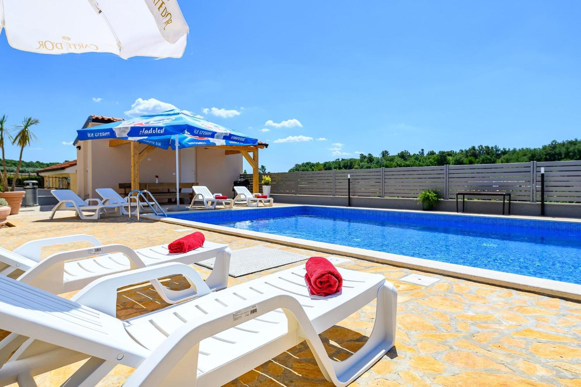 Stancija Amorozo 5 - Apartment N. 7 Πόρετς Εξωτερικό φωτογραφία